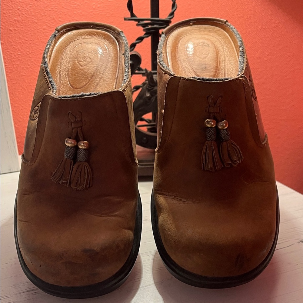 Women’s  Ariat Brown Leather Tassel Clogs